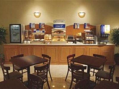 埃尔里诺智选假日酒店 El Reno 外观 照片